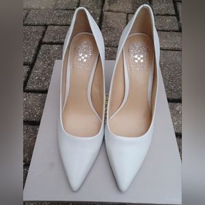 Vince Camuto size 7.5 Pumps